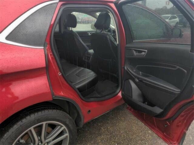 Червоний Форд Едж, об'ємом двигуна 2 л та пробігом 12 тис. км за 17000 $, фото 11 на Automoto.ua