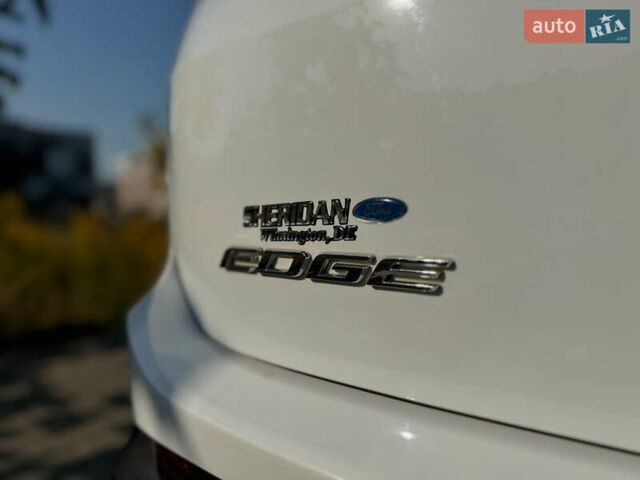 Форд Эдж, объемом двигателя 2 л и пробегом 175 тыс. км за 15800 $, фото 4 на Automoto.ua