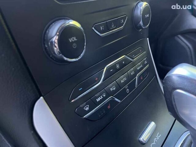 Форд Эдж, объемом двигателя 2 л и пробегом 166 тыс. км за 16100 $, фото 22 на Automoto.ua