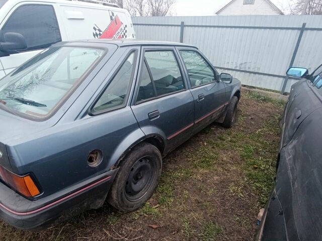 Серый Форд Эдж, объемом двигателя 1.4 л и пробегом 111 тыс. км за 500 $, фото 1 на Automoto.ua