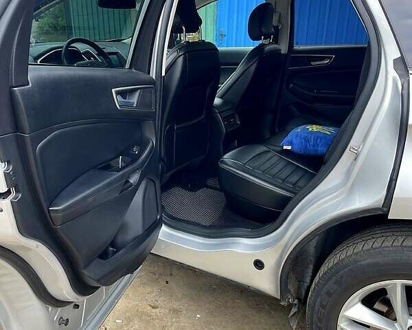 Сірий Форд Едж, об'ємом двигуна 2 л та пробігом 197 тис. км за 15100 $, фото 9 на Automoto.ua