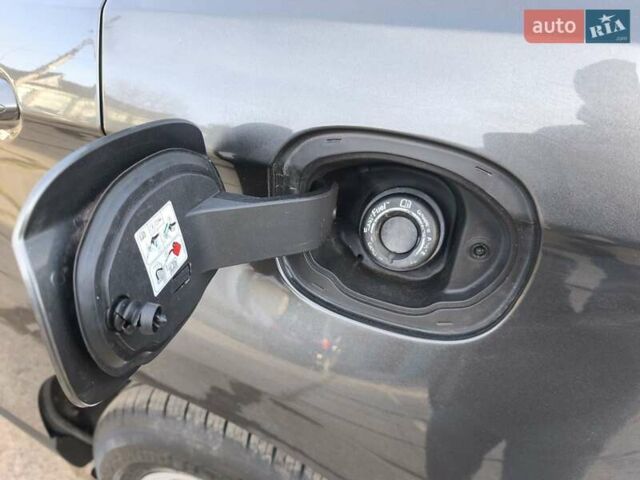 Серый Форд Эдж, объемом двигателя 2 л и пробегом 99 тыс. км за 14000 $, фото 46 на Automoto.ua