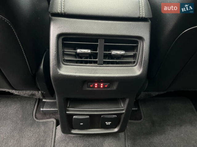 Сірий Форд Едж, об'ємом двигуна 2 л та пробігом 99 тис. км за 18999 $, фото 40 на Automoto.ua