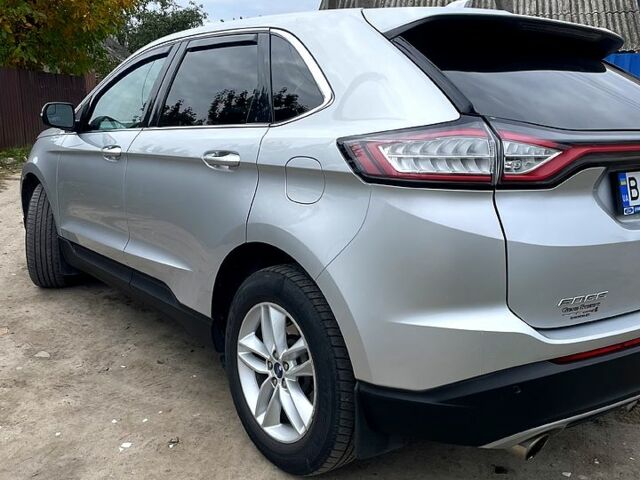 Сірий Форд Едж, об'ємом двигуна 2 л та пробігом 197 тис. км за 15100 $, фото 3 на Automoto.ua