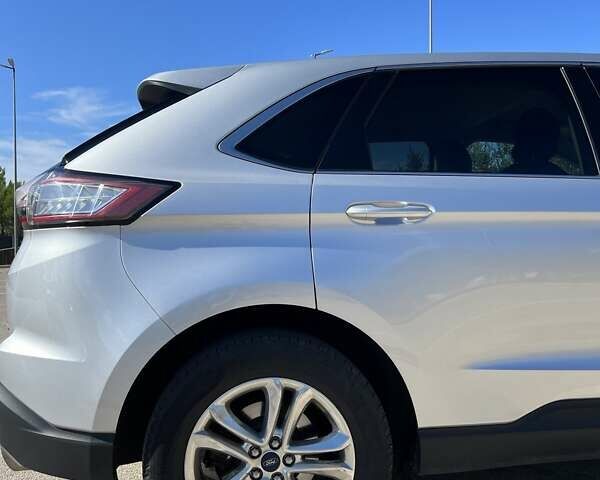 Серый Форд Эдж, объемом двигателя 2 л и пробегом 164 тыс. км за 15200 $, фото 5 на Automoto.ua