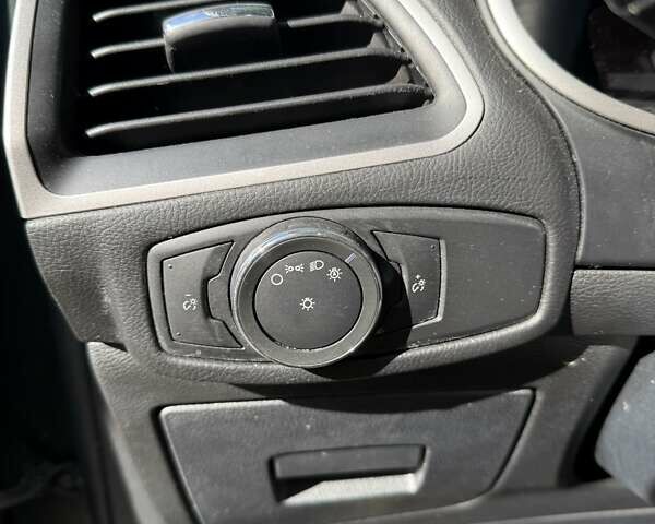 Серый Форд Эдж, объемом двигателя 3.5 л и пробегом 208 тыс. км за 13500 $, фото 11 на Automoto.ua