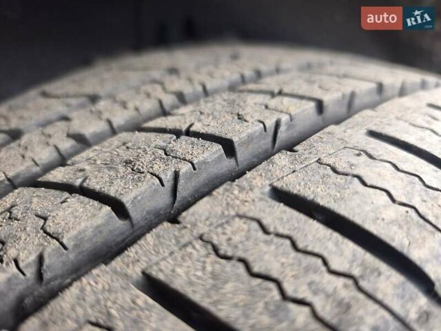 Серый Форд Эдж, объемом двигателя 2 л и пробегом 99 тыс. км за 14000 $, фото 50 на Automoto.ua