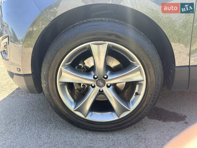 Серый Форд Эдж, объемом двигателя 2 л и пробегом 125 тыс. км за 18000 $, фото 8 на Automoto.ua