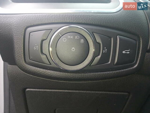 Серый Форд Эдж, объемом двигателя 2 л и пробегом 151 тыс. км за 17200 $, фото 12 на Automoto.ua