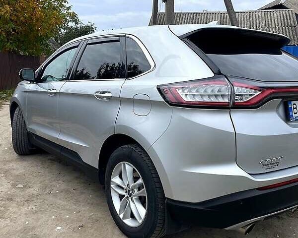 Сірий Форд Едж, об'ємом двигуна 2 л та пробігом 197 тис. км за 15100 $, фото 2 на Automoto.ua