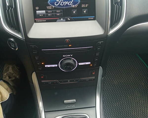 Серый Форд Эдж, объемом двигателя 2 л и пробегом 151 тыс. км за 17200 $, фото 10 на Automoto.ua