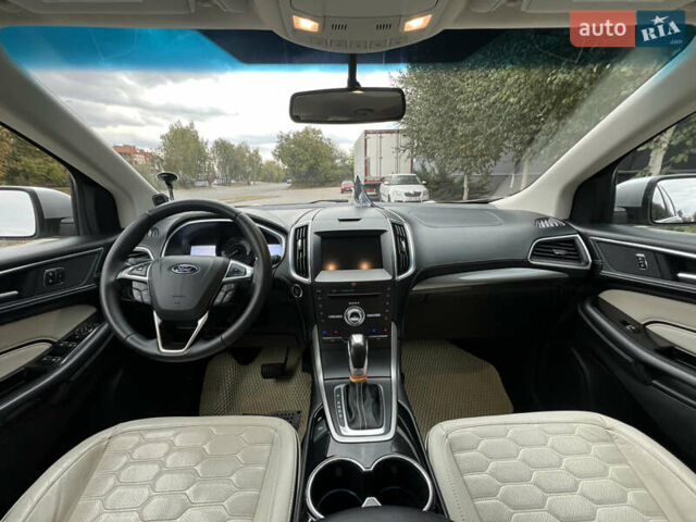 Сірий Форд Едж, об'ємом двигуна 2 л та пробігом 146 тис. км за 15799 $, фото 81 на Automoto.ua