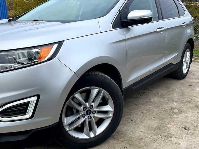 Сірий Форд Едж, об'ємом двигуна 2 л та пробігом 197 тис. км за 15100 $, фото 1 на Automoto.ua