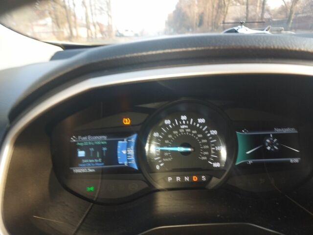 Сірий Форд Едж, об'ємом двигуна 2 л та пробігом 199 тис. км за 15000 $, фото 2 на Automoto.ua