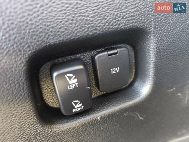 Серый Форд Эдж, объемом двигателя 2 л и пробегом 99 тыс. км за 14000 $, фото 26 на Automoto.ua