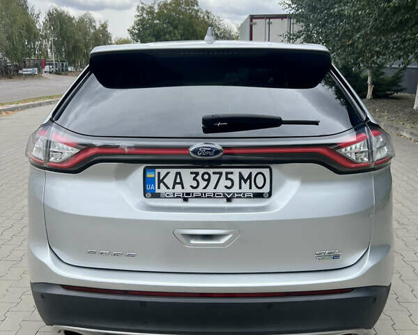 Сірий Форд Едж, об'ємом двигуна 2 л та пробігом 146 тис. км за 15799 $, фото 6 на Automoto.ua