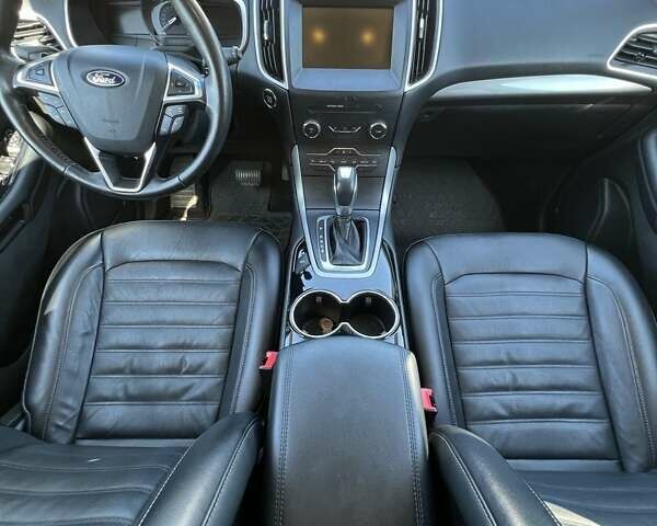 Серый Форд Эдж, объемом двигателя 2 л и пробегом 164 тыс. км за 15200 $, фото 7 на Automoto.ua