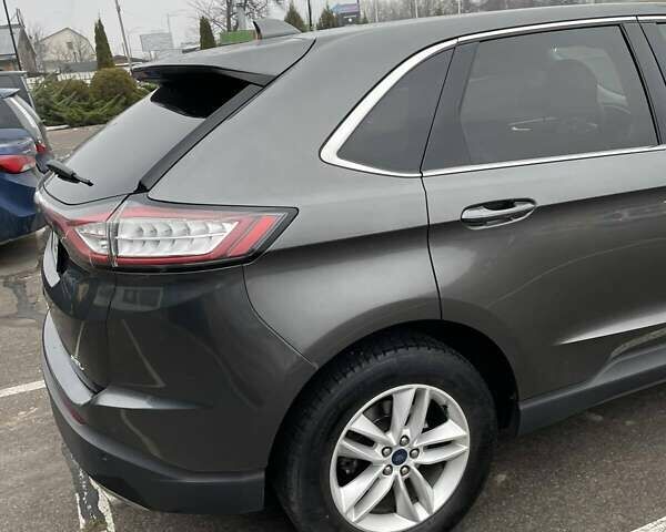 Серый Форд Эдж, объемом двигателя 3.5 л и пробегом 268 тыс. км за 13800 $, фото 7 на Automoto.ua