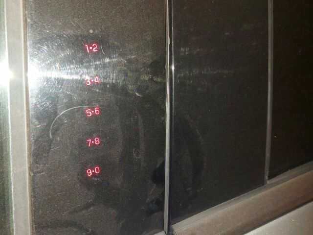 Сірий Форд Едж, об'ємом двигуна 2 л та пробігом 199 тис. км за 15000 $, фото 3 на Automoto.ua