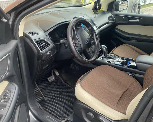Сірий Форд Едж, об'ємом двигуна 2 л та пробігом 161 тис. км за 12600 $, фото 8 на Automoto.ua