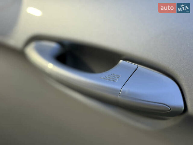 Сірий Форд Едж, об'ємом двигуна 2 л та пробігом 54 тис. км за 14800 $, фото 39 на Automoto.ua