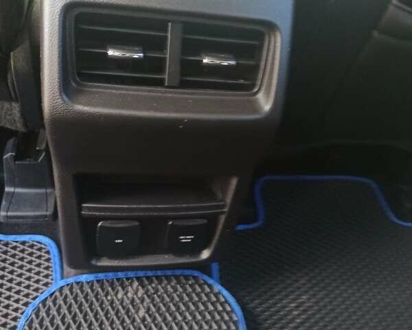 Серый Форд Эдж, объемом двигателя 2 л и пробегом 140 тыс. км за 19500 $, фото 36 на Automoto.ua