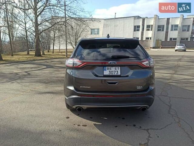 Серый Форд Эдж, объемом двигателя 2 л и пробегом 140 тыс. км за 19500 $, фото 9 на Automoto.ua