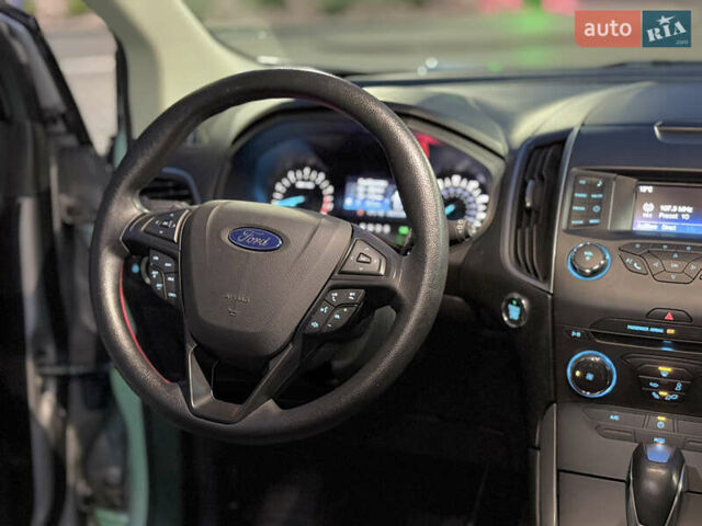 Сірий Форд Едж, об'ємом двигуна 2 л та пробігом 54 тис. км за 14800 $, фото 45 на Automoto.ua