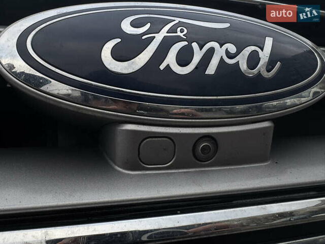 Сірий Форд Едж, об'ємом двигуна 2 л та пробігом 240 тис. км за 21000 $, фото 16 на Automoto.ua