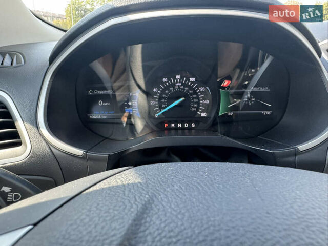 Серый Форд Эдж, объемом двигателя 2 л и пробегом 109 тыс. км за 15900 $, фото 6 на Automoto.ua