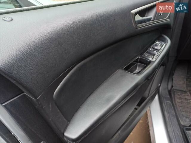 Сірий Форд Едж, об'ємом двигуна 2 л та пробігом 154 тис. км за 16400 $, фото 15 на Automoto.ua