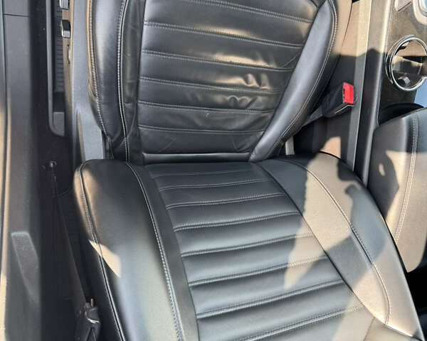 Серый Форд Эдж, объемом двигателя 2 л и пробегом 109 тыс. км за 15900 $, фото 4 на Automoto.ua