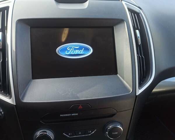 Серый Форд Эдж, объемом двигателя 2 л и пробегом 140 тыс. км за 19500 $, фото 28 на Automoto.ua