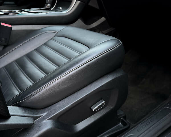 Серый Форд Эдж, объемом двигателя 2 л и пробегом 53 тыс. км за 20500 $, фото 31 на Automoto.ua