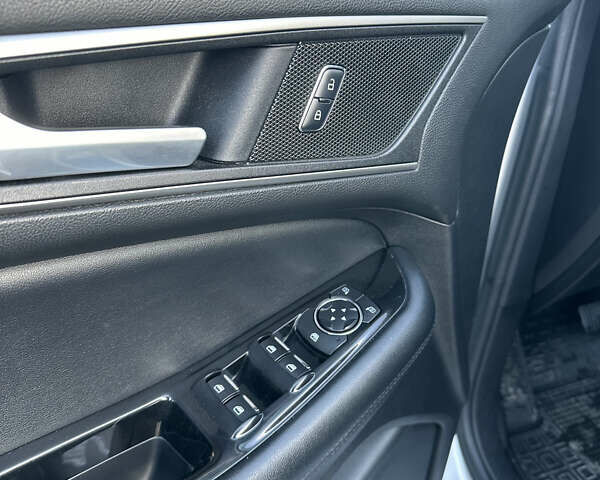 Сірий Форд Едж, об'ємом двигуна 3.5 л та пробігом 173 тис. км за 16500 $, фото 17 на Automoto.ua