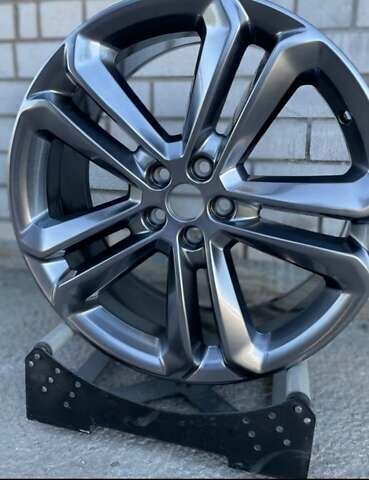 Серый Форд Эдж, объемом двигателя 2.7 л и пробегом 168 тыс. км за 15500 $, фото 51 на Automoto.ua