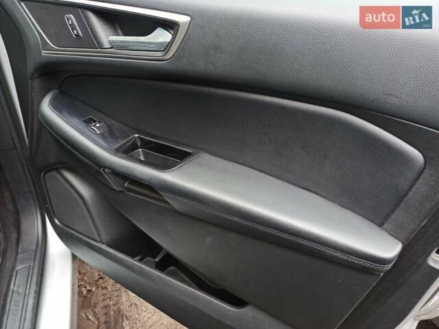 Сірий Форд Едж, об'ємом двигуна 2 л та пробігом 154 тис. км за 16400 $, фото 16 на Automoto.ua