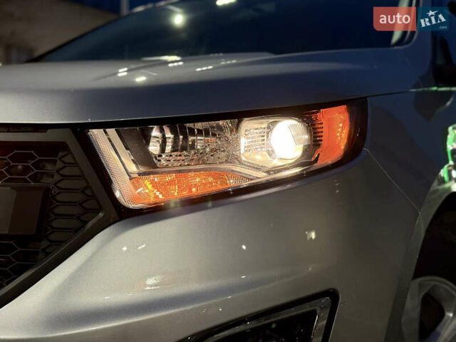 Сірий Форд Едж, об'ємом двигуна 2 л та пробігом 54 тис. км за 14800 $, фото 33 на Automoto.ua