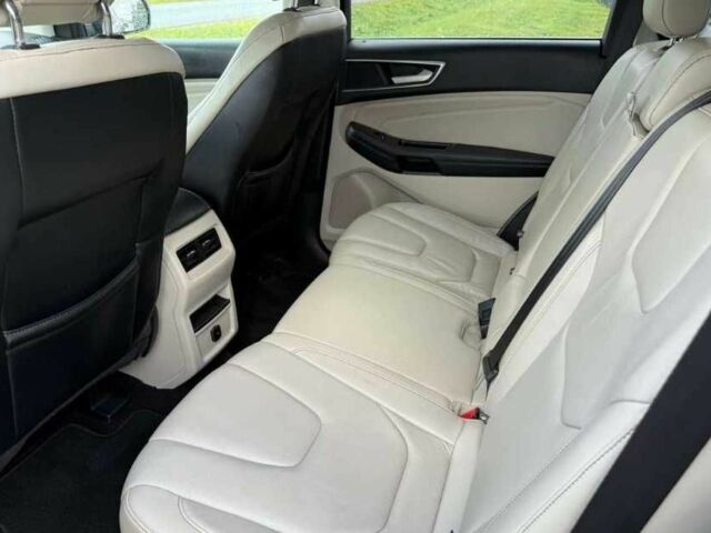 Сірий Форд Едж, об'ємом двигуна 2 л та пробігом 120 тис. км за 8500 $, фото 5 на Automoto.ua