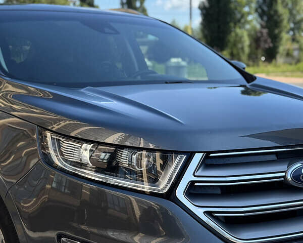 Сірий Форд Едж, об'ємом двигуна 2 л та пробігом 148 тис. км за 21100 $, фото 4 на Automoto.ua
