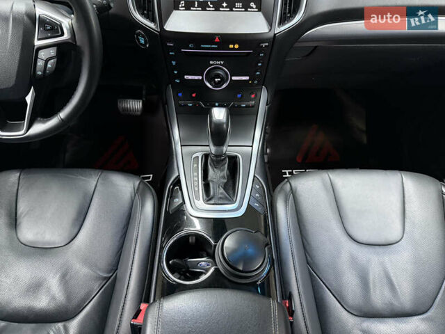 Серый Форд Эдж, объемом двигателя 2 л и пробегом 98 тыс. км за 20900 $, фото 27 на Automoto.ua