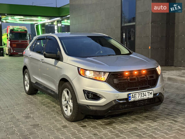 Сірий Форд Едж, об'ємом двигуна 2 л та пробігом 54 тис. км за 14800 $, фото 19 на Automoto.ua