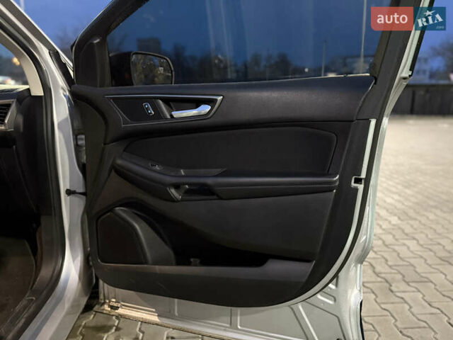 Сірий Форд Едж, об'ємом двигуна 2 л та пробігом 54 тис. км за 14800 $, фото 60 на Automoto.ua