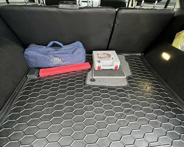 Сірий Форд Едж, об'ємом двигуна 2 л та пробігом 169 тис. км за 17500 $, фото 12 на Automoto.ua