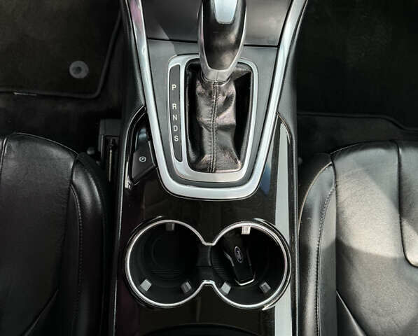Сірий Форд Едж, об'ємом двигуна 2 л та пробігом 150 тис. км за 15800 $, фото 17 на Automoto.ua