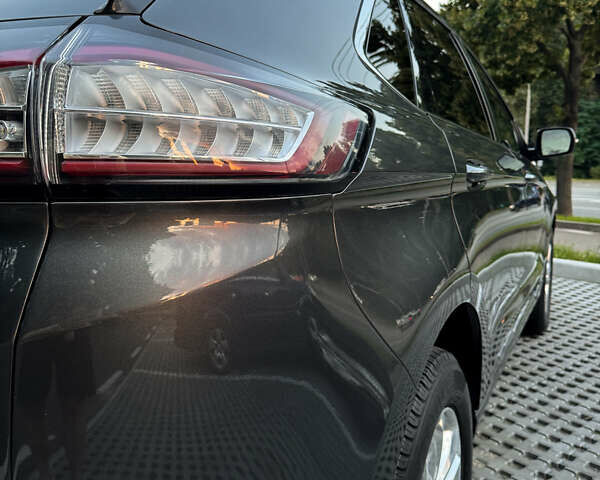 Серый Форд Эдж, объемом двигателя 2 л и пробегом 53 тыс. км за 20500 $, фото 12 на Automoto.ua