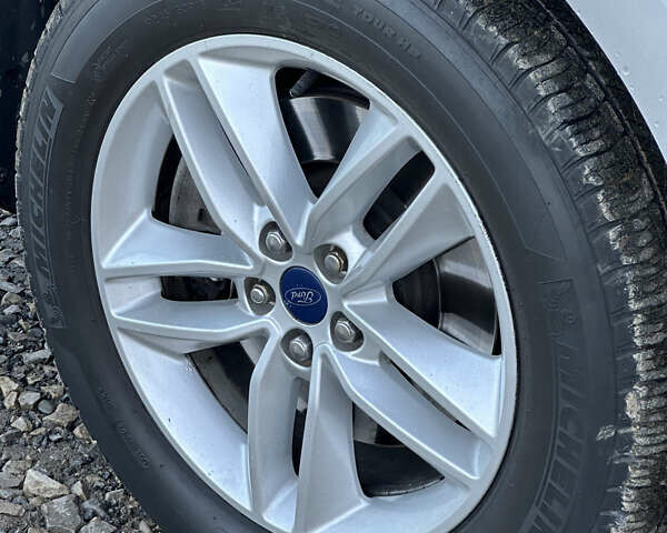 Серый Форд Эдж, объемом двигателя 3.5 л и пробегом 173 тыс. км за 16000 $, фото 8 на Automoto.ua