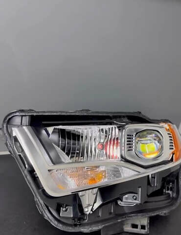 Форд Едж 2016 у Києві на Automoto.ua Сірий Форд Едж, об'ємом двигуна 3.5 л та пробігом 195 тис. км за 14600 $, фото 18 на Automoto.ua