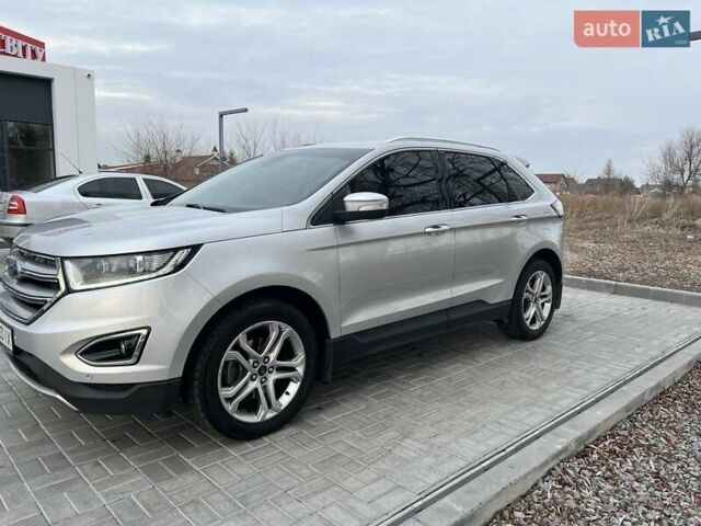 Сірий Форд Едж, об'ємом двигуна 2 л та пробігом 169 тис. км за 17500 $, фото 4 на Automoto.ua