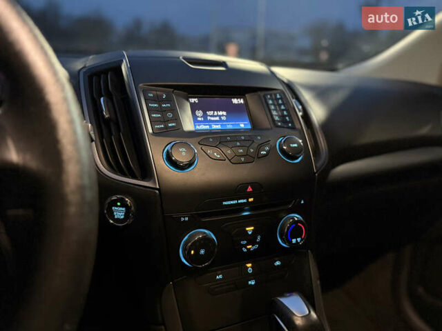 Сірий Форд Едж, об'ємом двигуна 2 л та пробігом 54 тис. км за 14800 $, фото 51 на Automoto.ua